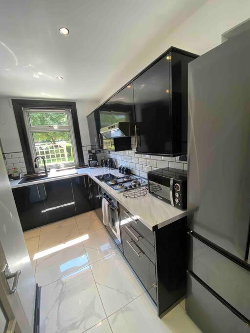 Lovely 2 Bedroom With Private Garden Εδιμβούργο Εξωτερικό φωτογραφία